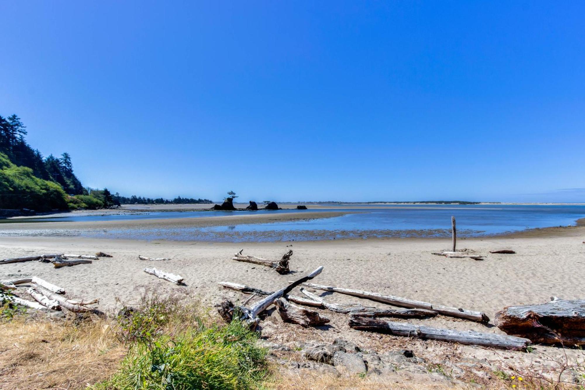 Waters Edge Διαμέρισμα Salishan Beach Δωμάτιο φωτογραφία